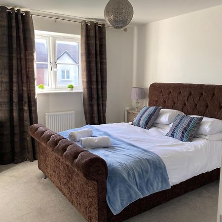 4 Freelands Gate, Witney, Oxfordshire Villa ภายนอก รูปภาพ