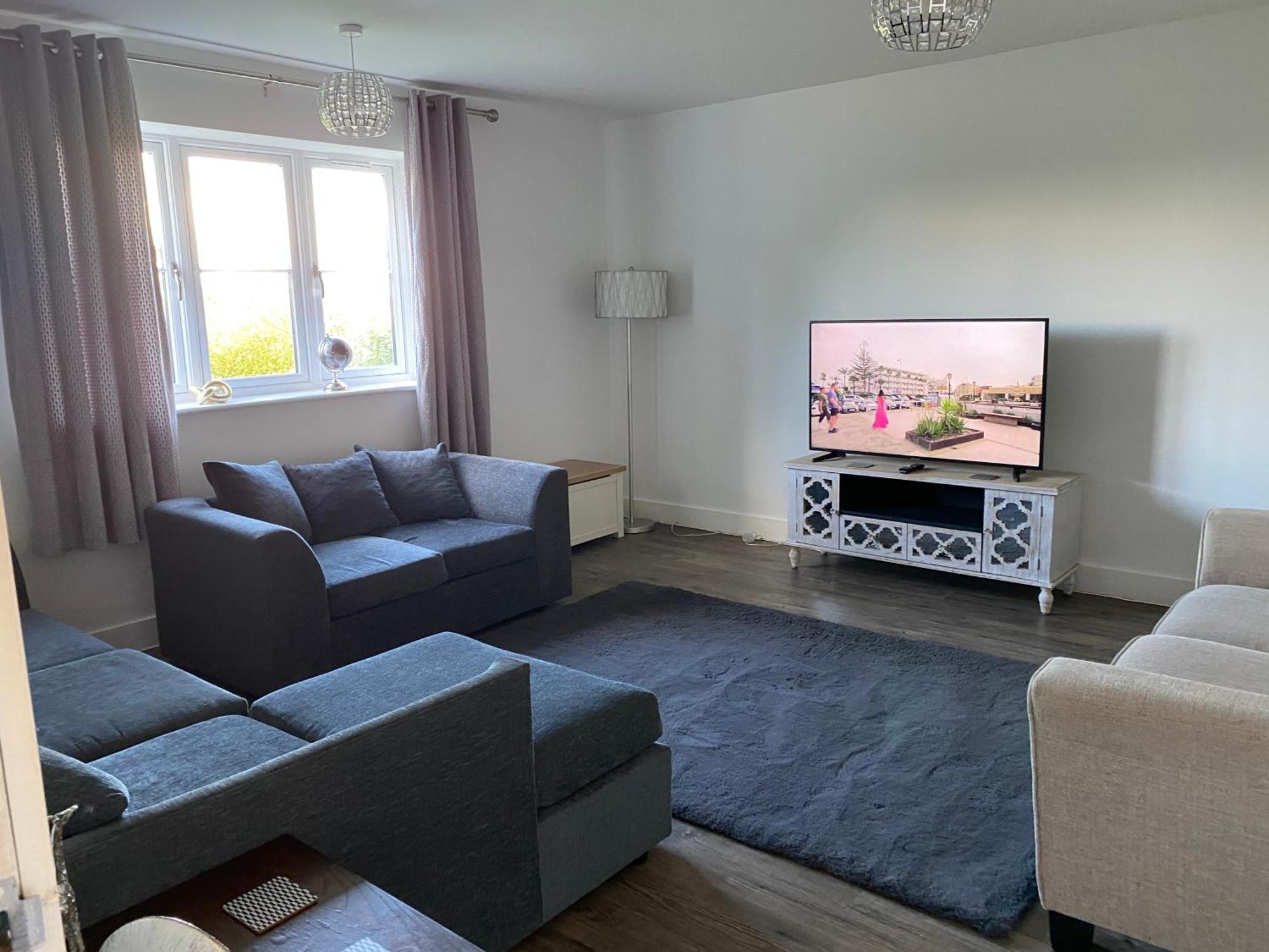 4 Freelands Gate, Witney, Oxfordshire Villa ภายนอก รูปภาพ