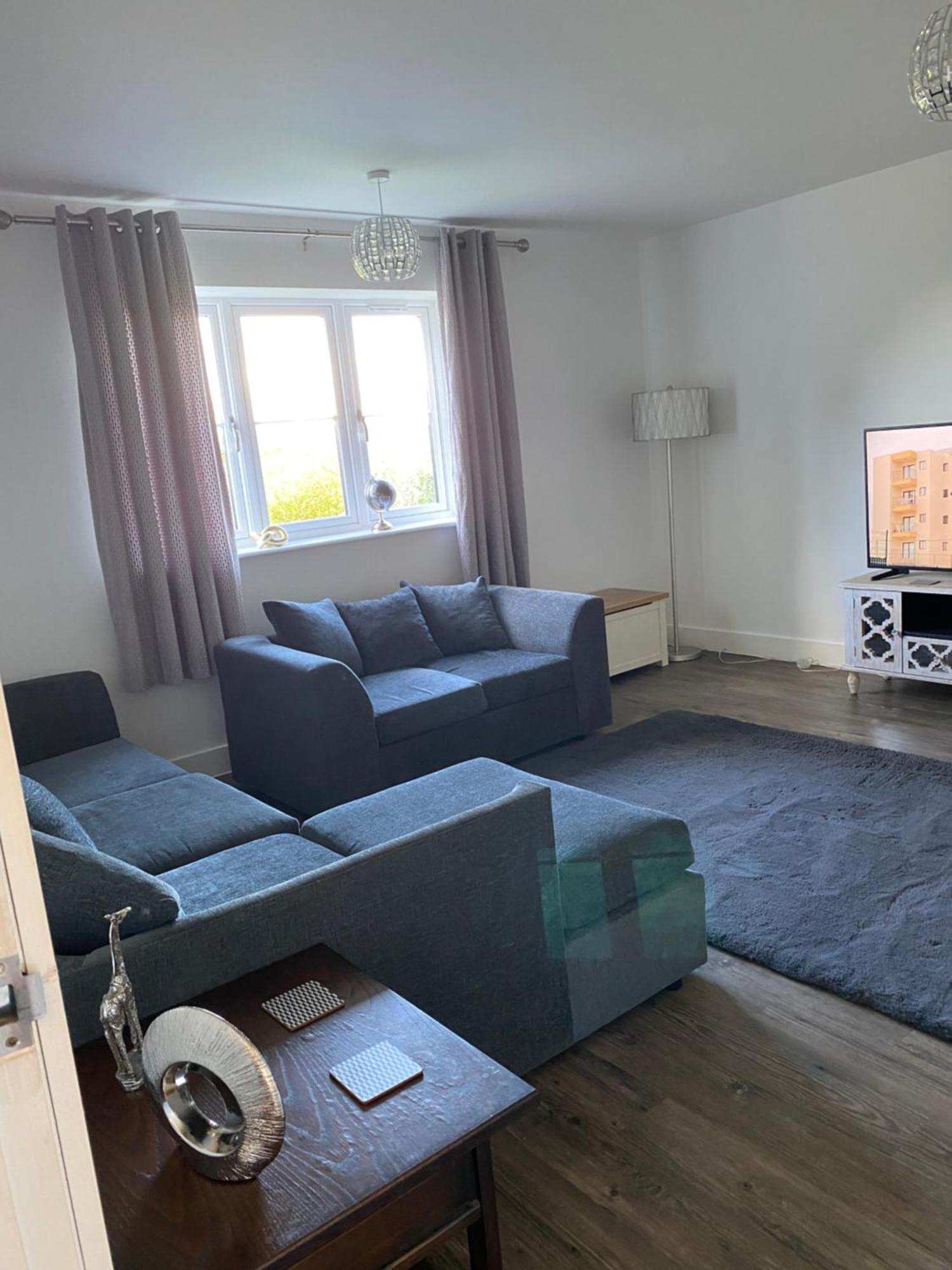 4 Freelands Gate, Witney, Oxfordshire Villa ภายนอก รูปภาพ