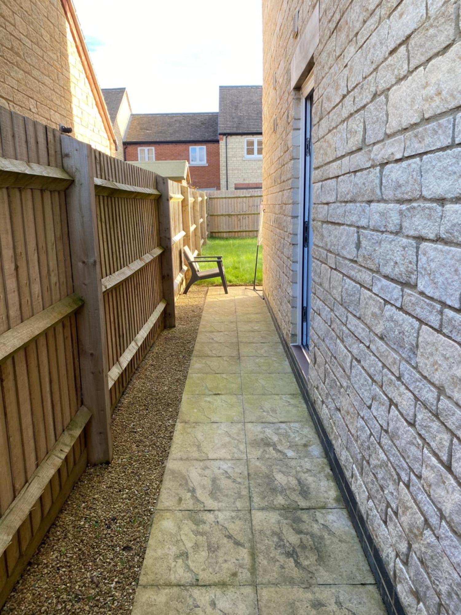 4 Freelands Gate, Witney, Oxfordshire Villa ภายนอก รูปภาพ